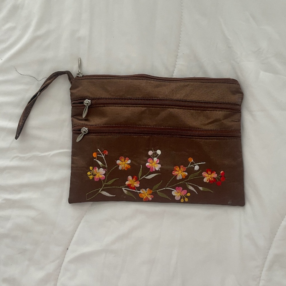 Vintage Floral Embroidered Hip Wristlet Wallet Bag Hipster Artsy Hippie Purse